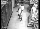 Homem possuído por demonio zacarias captado em camera de segurança de loja